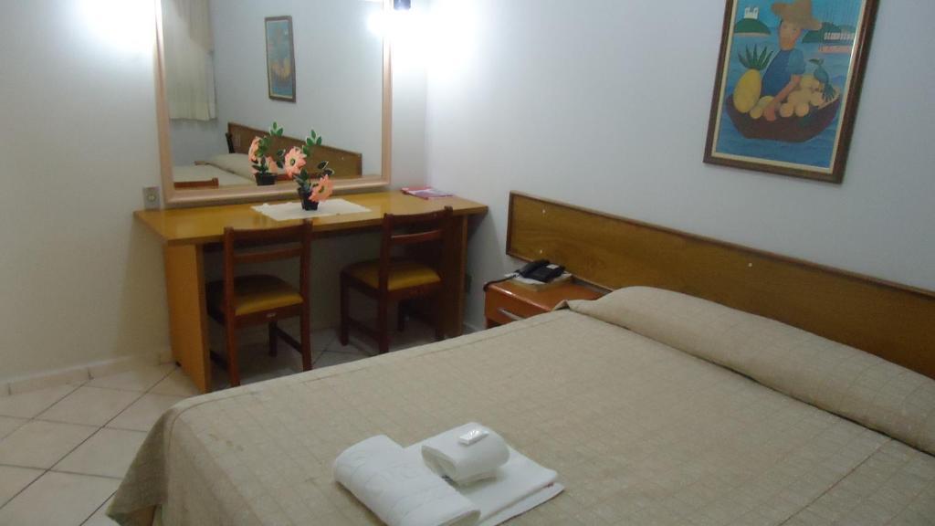 Santa Rosa Hotel Assis Quarto foto